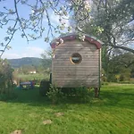 Roulotte Le Temps De Rever Bed & Breakfast