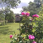 Roulotte Le Temps De Rever Bed & Breakfast 3*