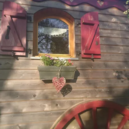 Bed and Breakfast Roulotte Le Temps De Rever
